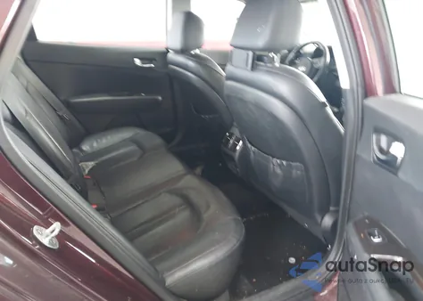 2016 Kia Optima Ex z USA, uszkodzony, nr VIN 5XXGU4L31GG081387